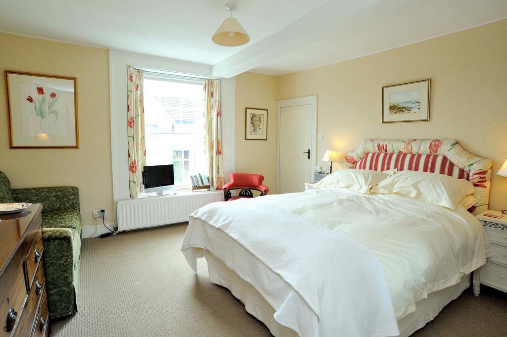 B&B Castleton House Mere  Room photo
